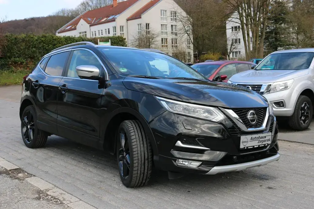 Main__Slider__Photo:Nissan Qashqai 1.3 Automatik N-Motion 04/2019-1