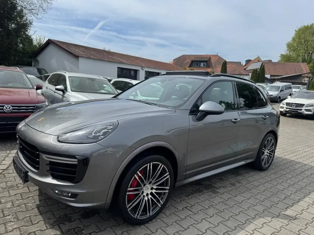 Main__Slider__Photo:Porsche Cayenne GTS 06/2016-1