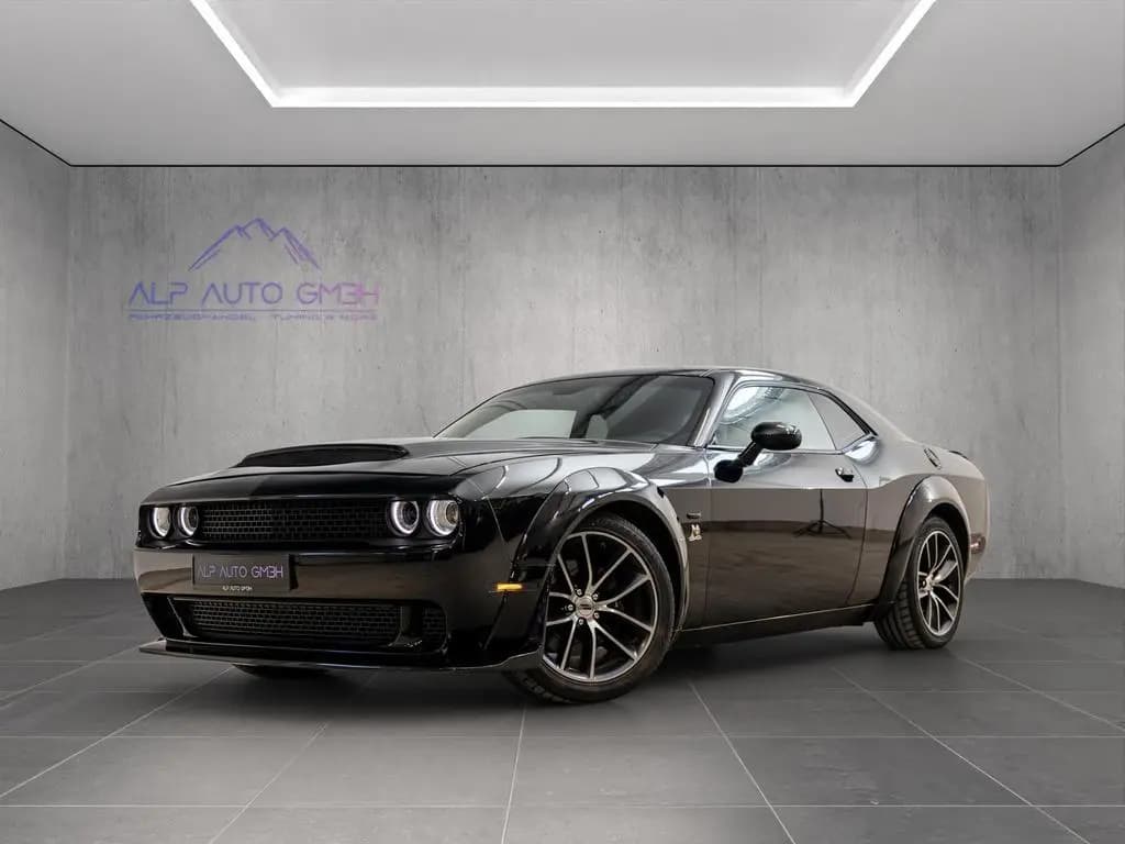 Main__Slider__Photo:Dodge Challenger R/T Scat Pack V8 6,4 L Wide Body 06/2016-0