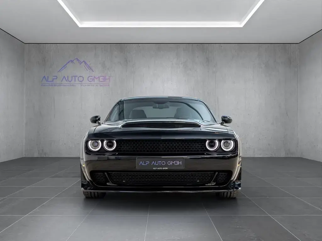 Main__Slider__Photo:Dodge Challenger R/T Scat Pack V8 6,4 L Wide Body 06/2016-1