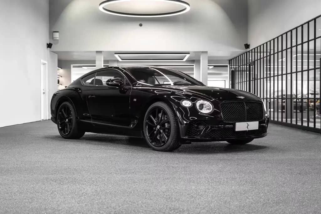 Main__Slider__Photo:Bentley Continental GT First Edition *Klimasitze *HUD 08/2018-0