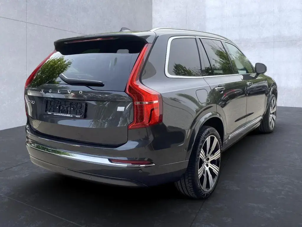 Main__Slider__Photo:Volvo XC 90 Plus Bright Recharge Plug-In Hybrid AWD 04/2023-1