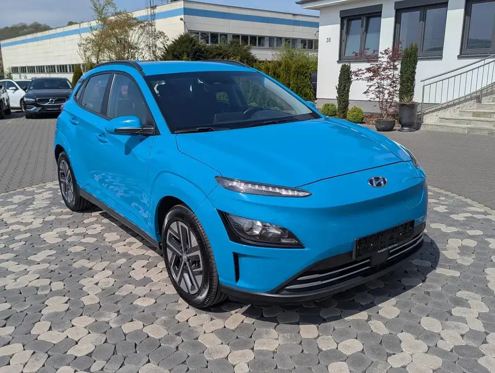 Main__Slider__Photo:Hyundai KONA Elektro Select ACC SHZ LHZ CAM Smart-Link 02/2022-1