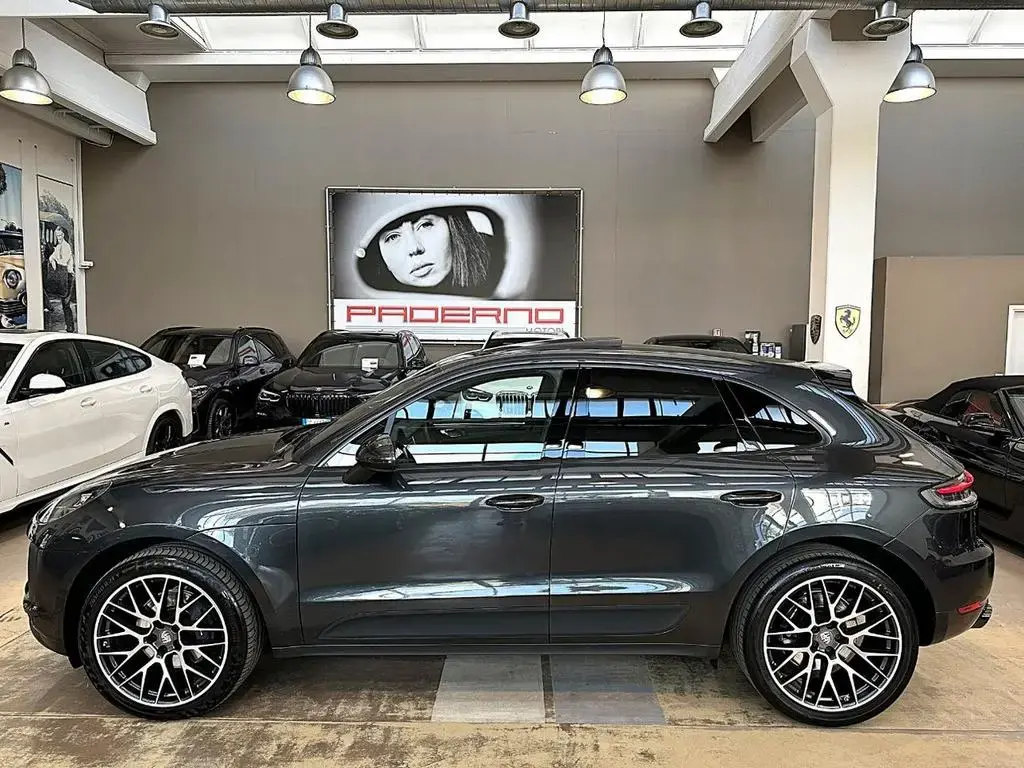 Main__Slider__Photo:Porsche Macan 2.0 245cv PDK-21"Tetto-PDLS-PASM-S 02/2019-1