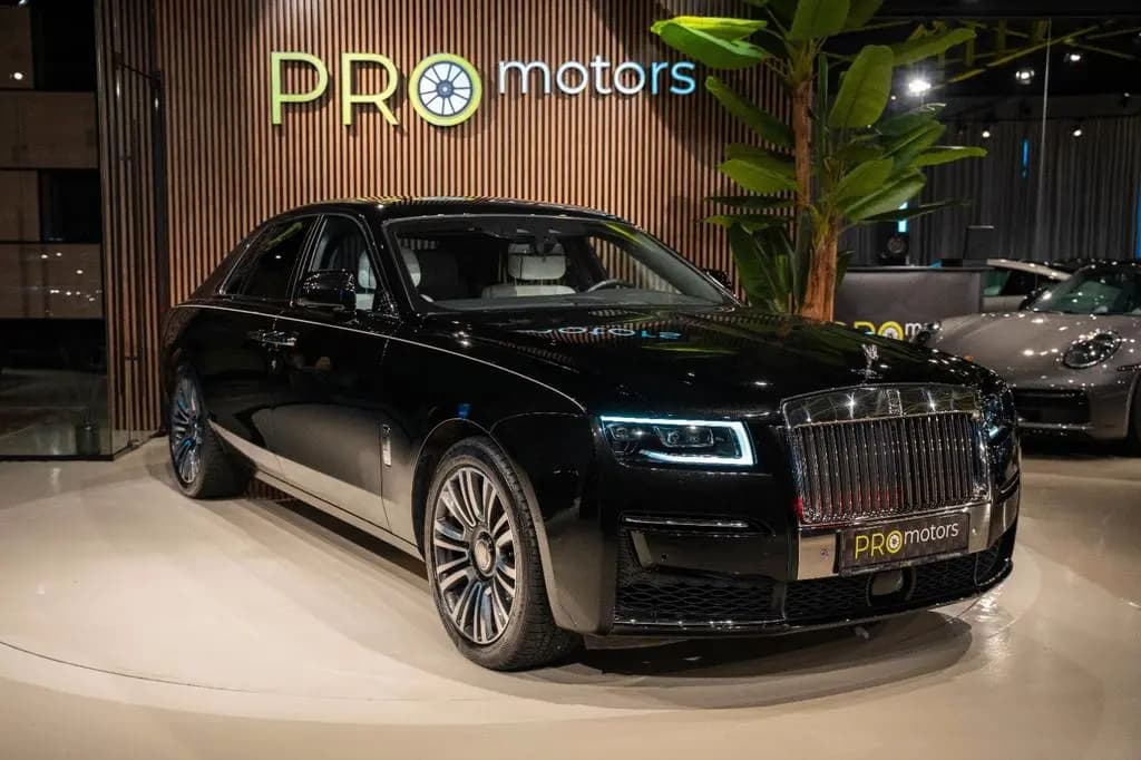 Main__Slider__Photo:Rolls-Royce Ghost - 04/2022-0