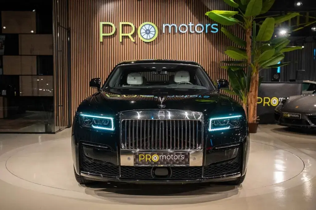 Main__Slider__Photo:Rolls-Royce Ghost - 04/2022-1
