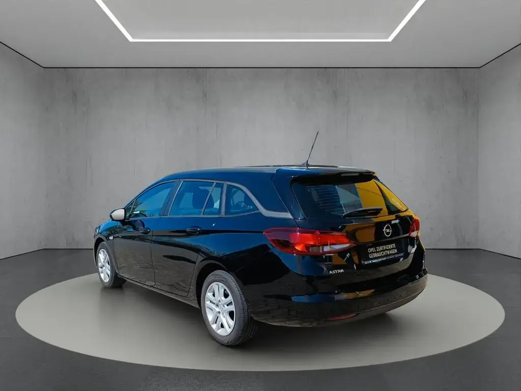 Main__Slider__Photo:Opel Astra K ST Turbo Sondermodell "Edition" Garantie 05/2020-1