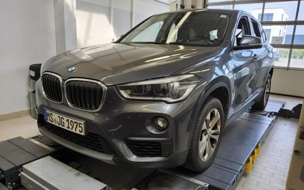 Main__Slider__Photo:BMW X1 sDrive18i Händler / Export 03/2019-0