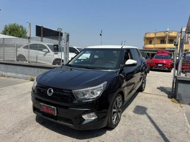 Main__Slider__Photo:Ssangyong Tivoli Tivoli 1.6d 2WD Dream Automatica 11/2015-0