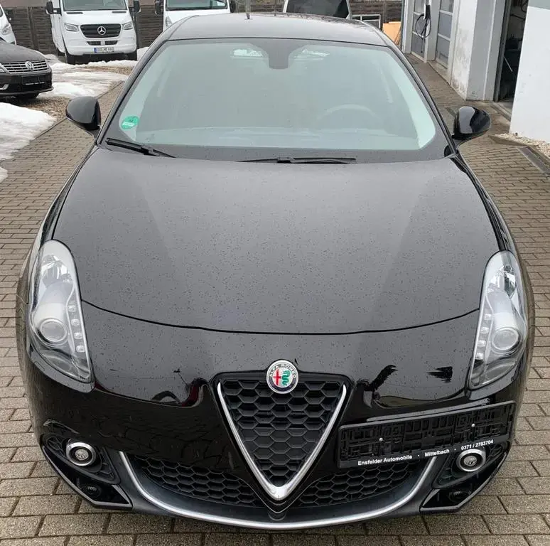 Main__Slider__Photo:Alfa Romeo Giulietta Super 1,4 Xenon Temp Shzg 25TKM 1.Hand 08/2019-1