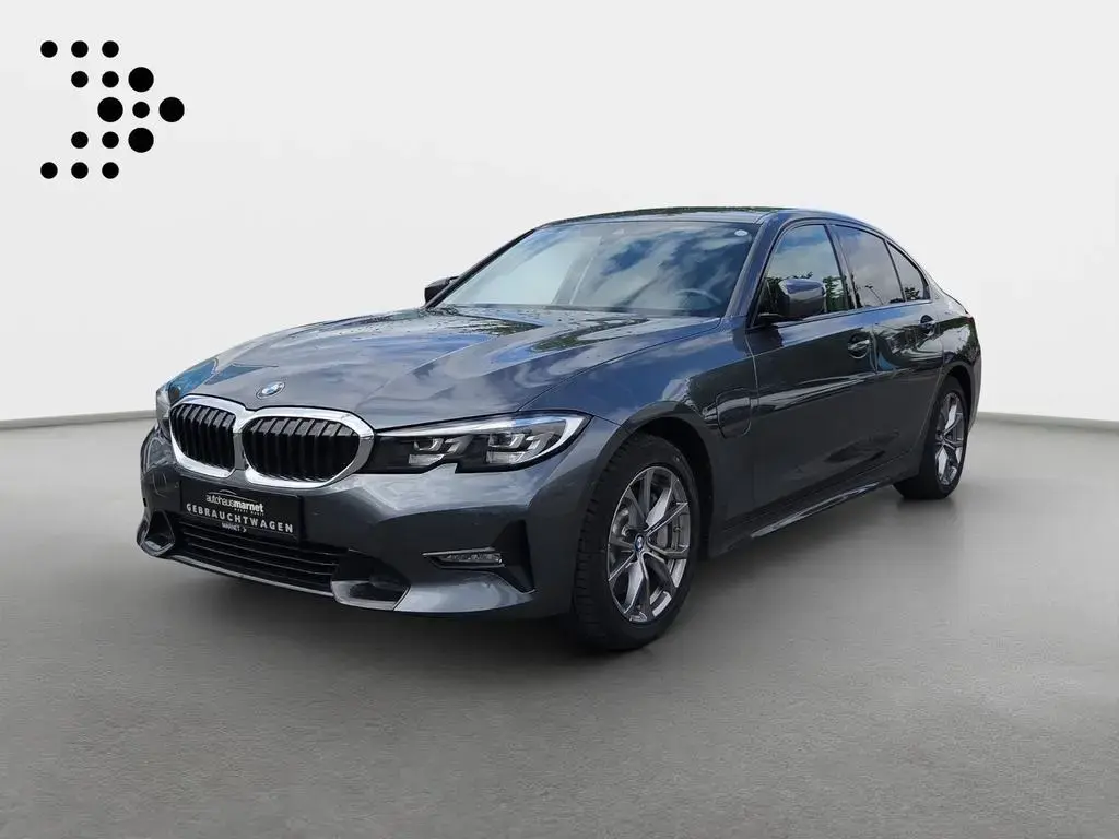 Main__Slider__Photo:BMW 3 Series 330e Sport Line Steptronic Shadow*Navi*AHK*LED*E 02/2020-1