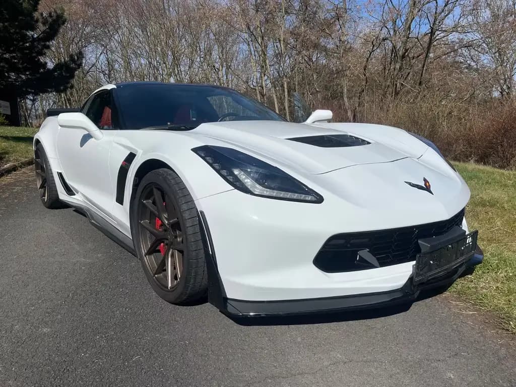 Main__Slider__Photo:Corvette C7 6.2 V8 C7.R-Edition MT7 Coupe C7.R-Edition 01/2016-0