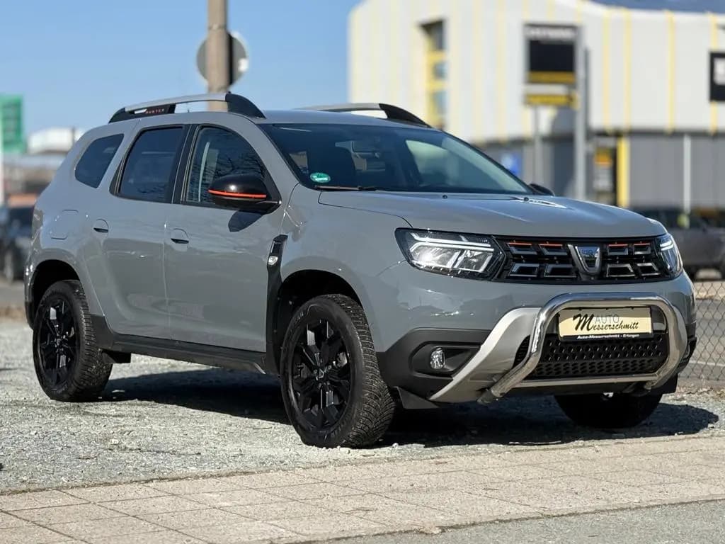 Main__Slider__Photo:Dacia Duster II Extreme 4WD AHK NAVI 360CAM SHZ TOTW. 12/2022-0