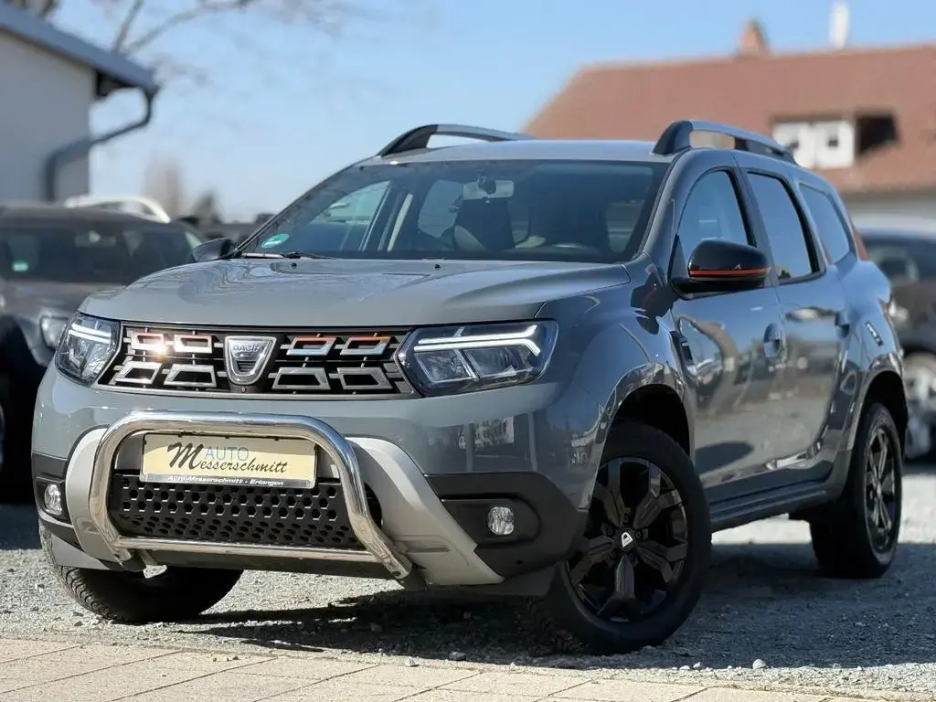 Main__Slider__Photo:Dacia Duster II Extreme 4WD AHK NAVI 360CAM SHZ TOTW. 12/2022-1