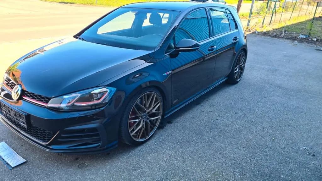 Main__Slider__Photo:Volkswagen Golf VII GTI Perf. Gewinde 19" LED Xenon Navi 01/2019-0