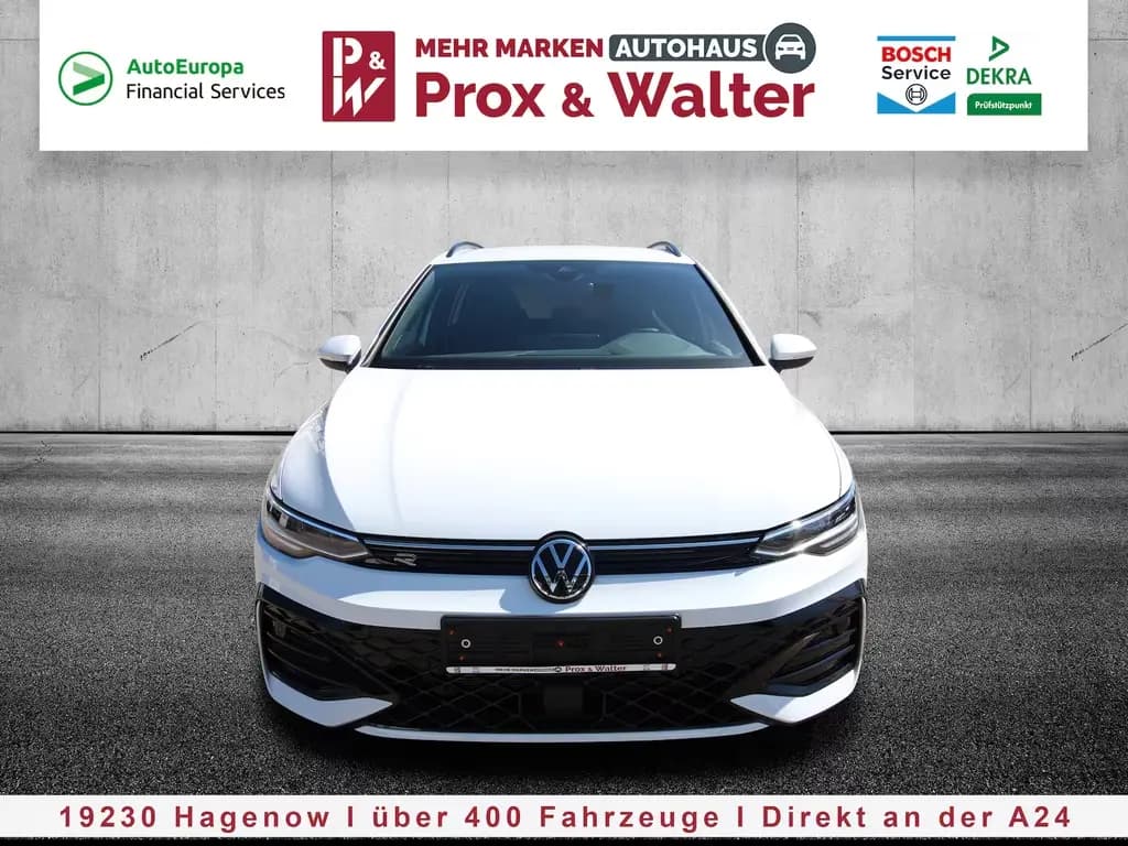 Main__Slider__Photo:Volkswagen Golf VIII Variant 1.5 TSI R-Line LED+KAMERA+ACC 04/2025-0