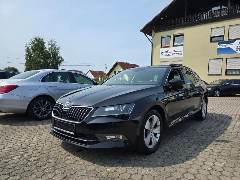 Main__Slider__Photo:Skoda Superb Combi Ambition Automatik/ TÜV NEU 08/2018-0