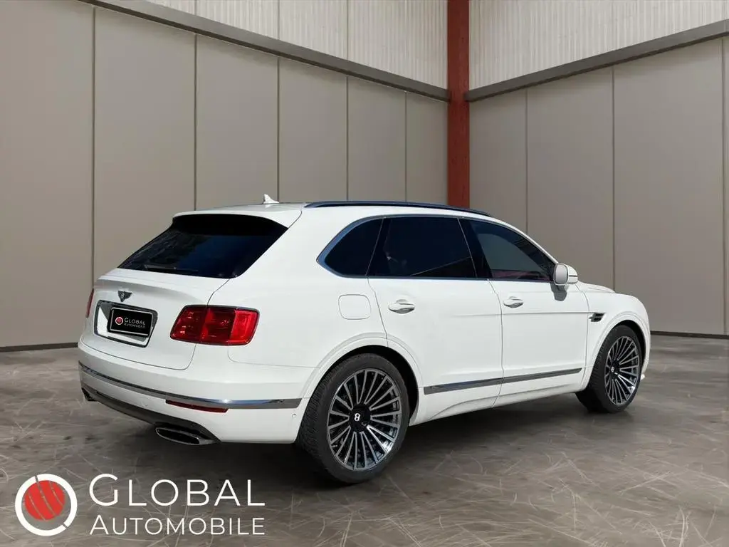 Main__Slider__Photo:Bentley Bentayga W12 4WD Limited Edition 69/999 10/2016-1