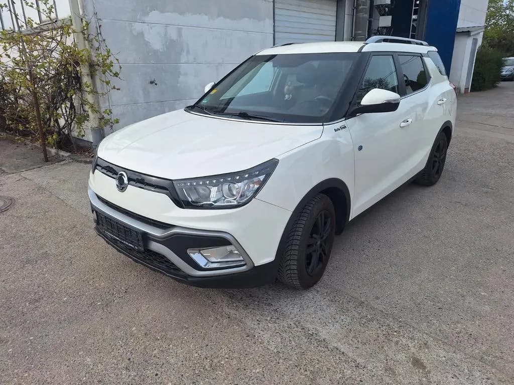 Main__Slider__Photo:Ssangyong XLV 1.6 e-XDi 160 SAPPHIRE 2WD 06/2016-0