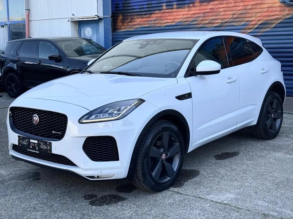 Main__Slider__Photo:Jaguar E-Pace R-Dynamic SE AWD/Leder/Kam/eSitze 11/2020-0