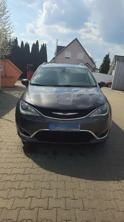 Main__Slider__Photo:Chrysler Pacifica Touring L 7 Sitzer 04/2019-1