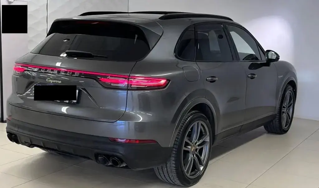 Main__Slider__Photo:Porsche Cayenne E-Hybrid 1.HAND*PASM*PANO 02/2021-1