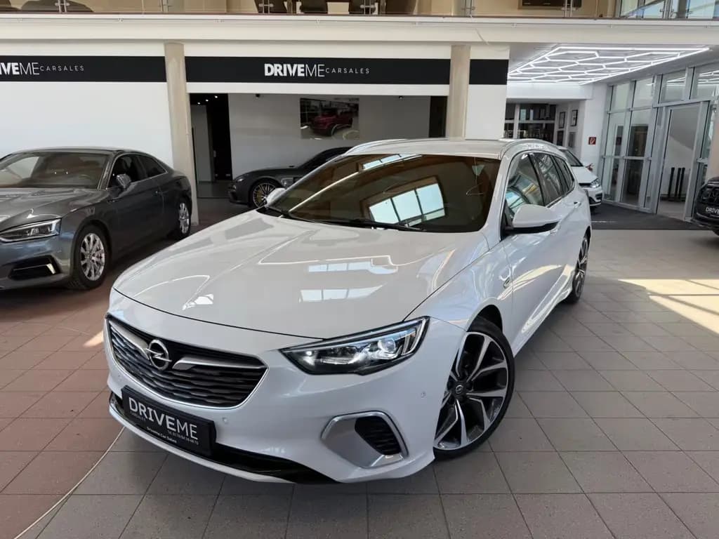 Main__Slider__Photo:Opel Insignia B Sports Tourer GSi 4x4 OPC Performance 07/2018-0