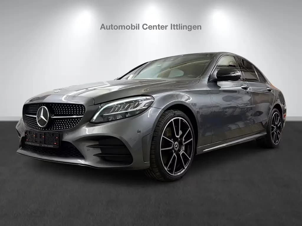 Main__Slider__Photo:Mercedes-Benz C-Class 300 d 4Matic/3XAMG/Digitaler Ta/Pano/ACC/LED-S 01/2021-0