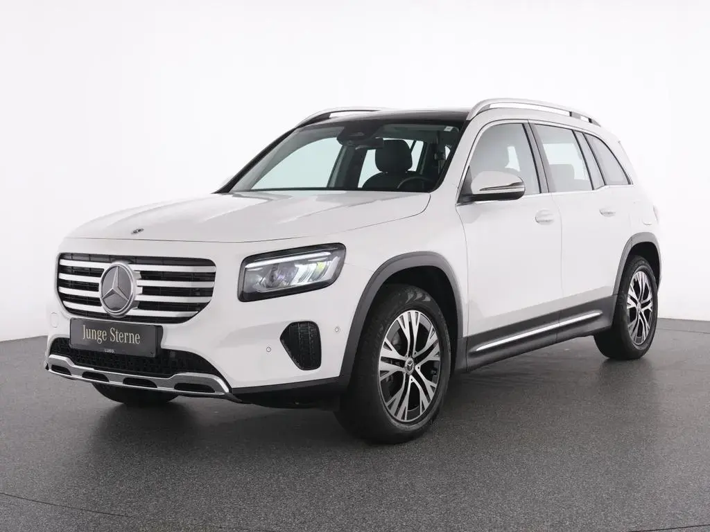 Main__Slider__Photo:Mercedes-Benz GLB 180 Progressive+Pano+LED+Kamera+PTS+DAB+EHec 03/2025-1