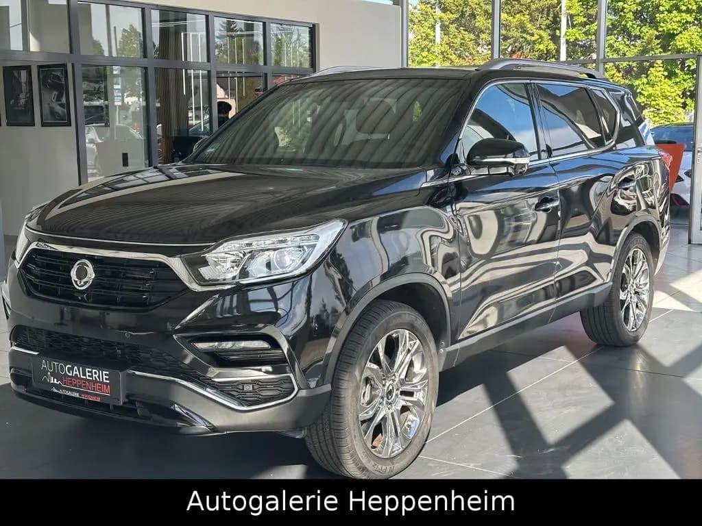 Main__Slider__Photo:Ssangyong Rexton 2.2 Diesel e-XDi 220 Sapphire 4WD AT 11/2017-0