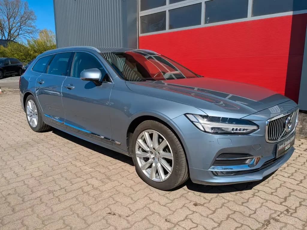 Main__Slider__Photo:Volvo V90 Kombi Inscription Leder LED 8fach berreift 08/2018-0