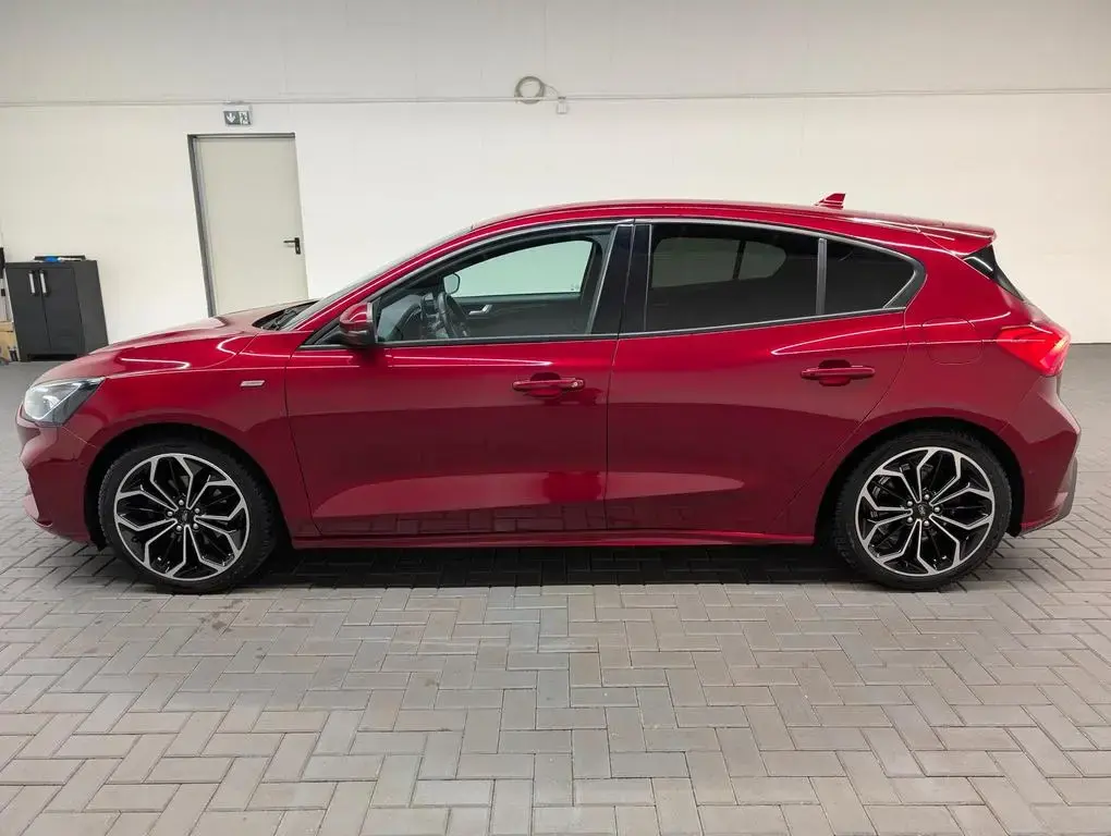 Main__Slider__Photo:Ford Focus ST-Line LED/Carplay/Kam/DAB/SHZ/AHK 03/2021-1