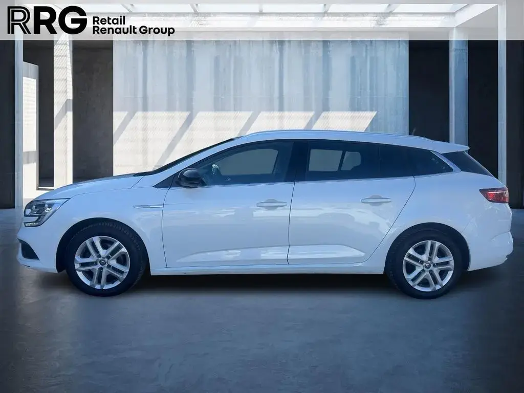 Main__Slider__Photo:Renault Megane Grandtour 1.3 TCe 140 Limited Deluxe 08/2020-1
