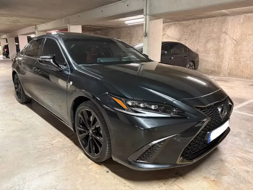 Main__Slider__Photo:Lexus ES 300H F SPORT EXECUTIVE MY23 12/2023-1