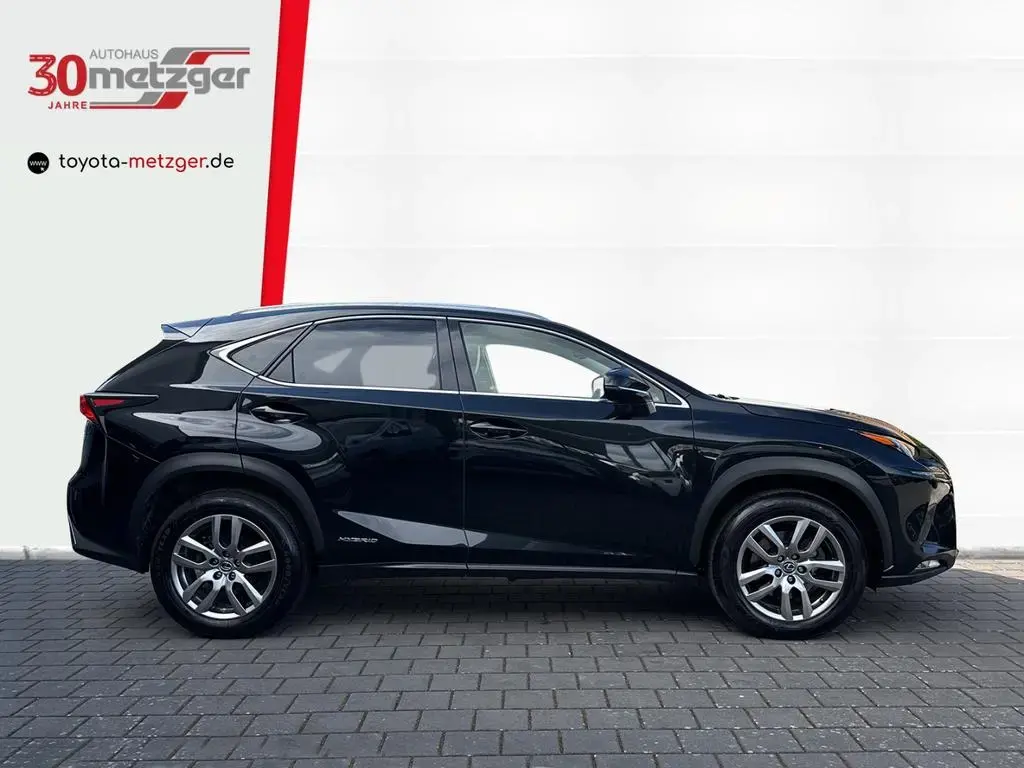 Main__Slider__Photo:Lexus NX 300 h 2.5 Hybrid 4x4 Launch +LED +Navi +Sitzhe 01/2018-1