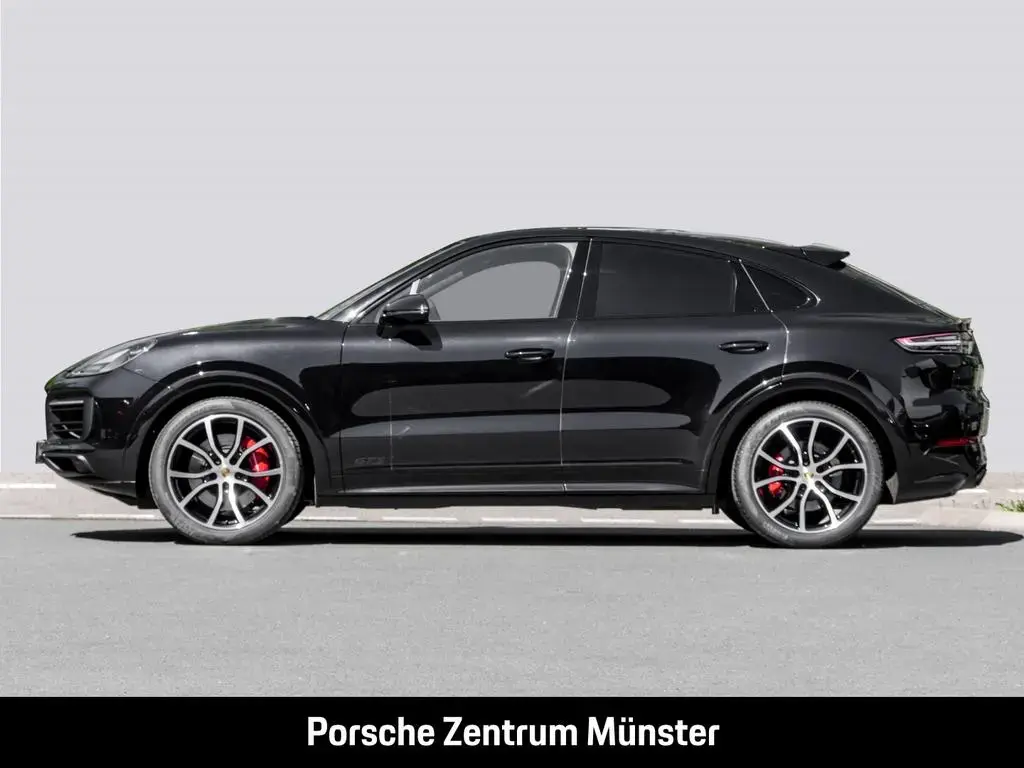 Main__Slider__Photo:Porsche Cayenne GTS Coupe HeadUp Soft-Close Luftfederung 01/2021-1
