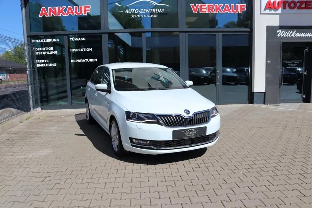 Main__Slider__Photo:Skoda Rapid Spaceback Clever SHZ Klima DAB Parksensor 12/2017-0