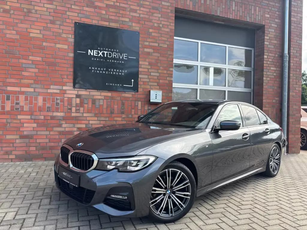 Main__Slider__Photo:BMW 320 i Limousine *M Sport*ACC*HiFi*Virtual*1. Hand 09/2021-0
