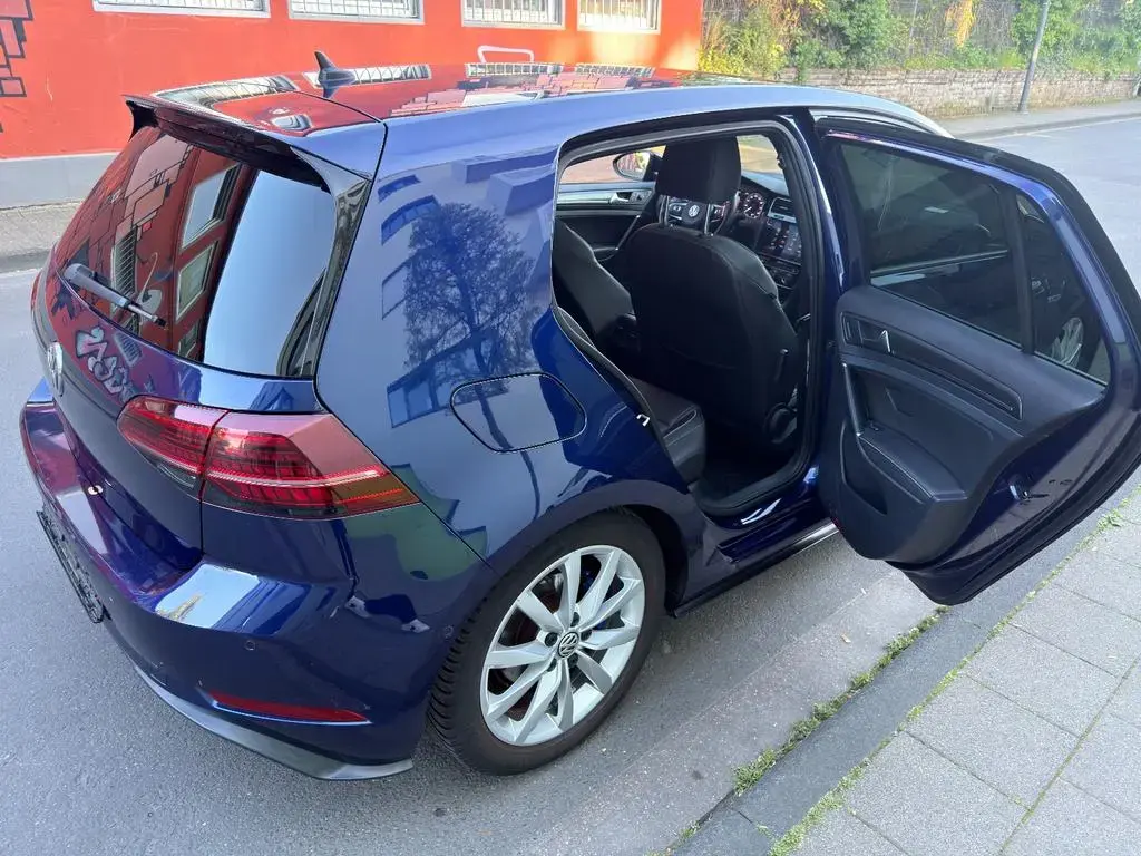 Main__Slider__Photo:Volkswagen Golf 1.4 TSI DSG GTE Pano Keyless 01/2018-1