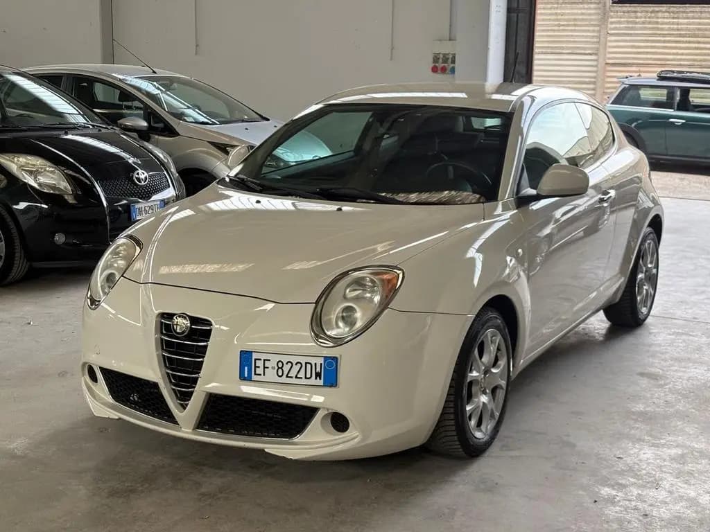 Main__Slider__Photo:Alfa Romeo MiTo 1.4 105 CV M.air S&S Distinctive 01/2011-0