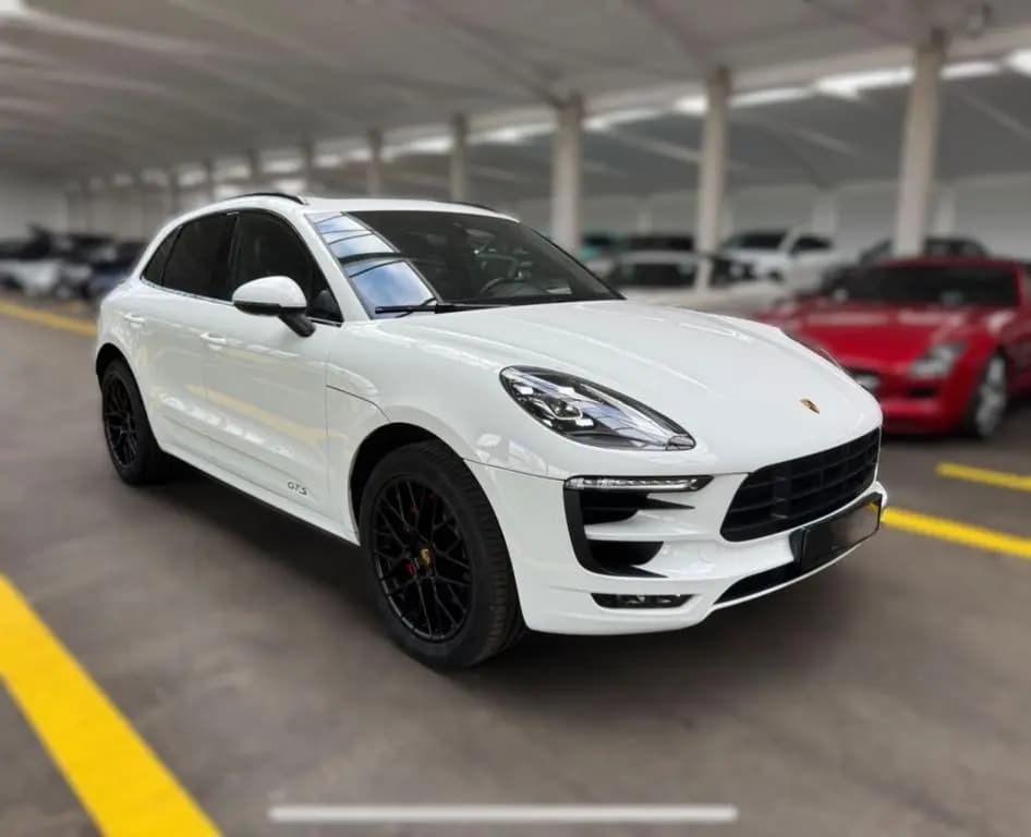 Main__Slider__Photo:Porsche Macan GTS Pano Sport Chrono - nur ... 01/2018-0