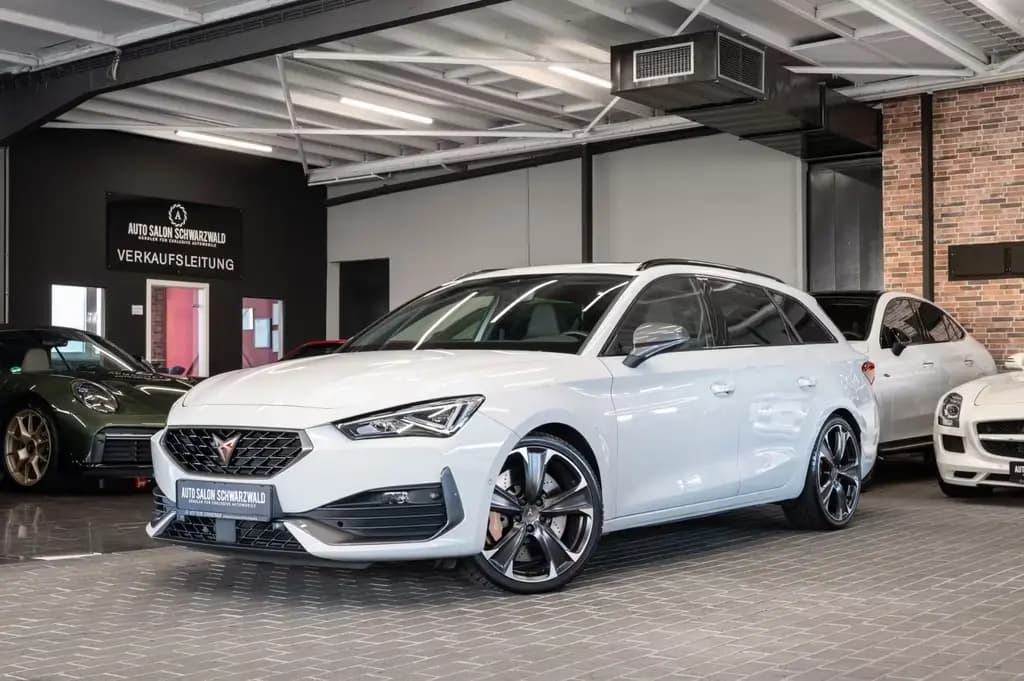 Main__Slider__Photo:Cupra Leon Kombi VZ|CUPRA SITZE|PANO|AHK|DCC|VOLL 06/2022-0