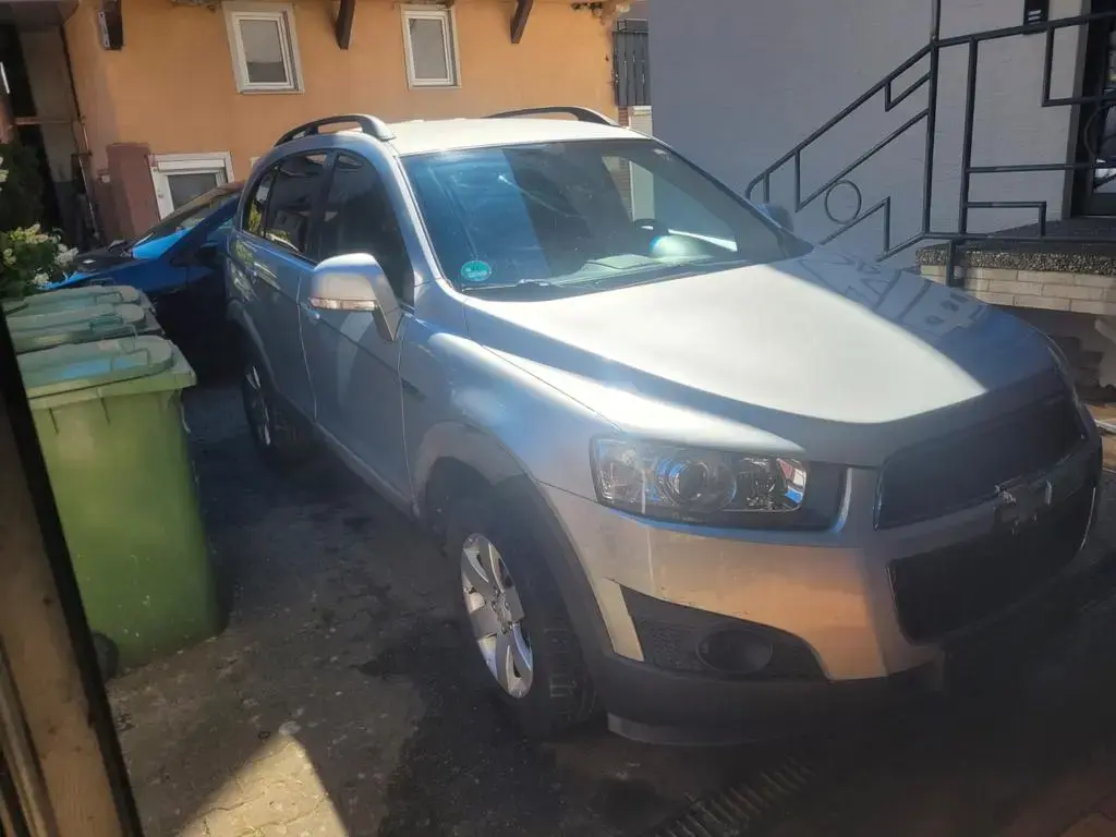 Main__Slider__Photo:Chevrolet Captiva 2.2 LT 2WD 7-Sitzer LT 08/2012-1