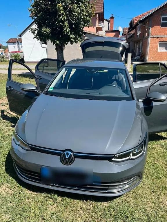 Main__Slider__Photo:Volkswagen Golf VIII zu verkaufen 11/2021-0