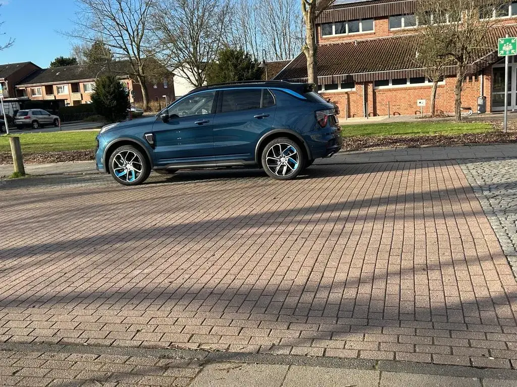 Main__Slider__Photo:Lynk&Co 01 1.5 192KW 01 PHEV DCT 6.6kW - 05/2023-1