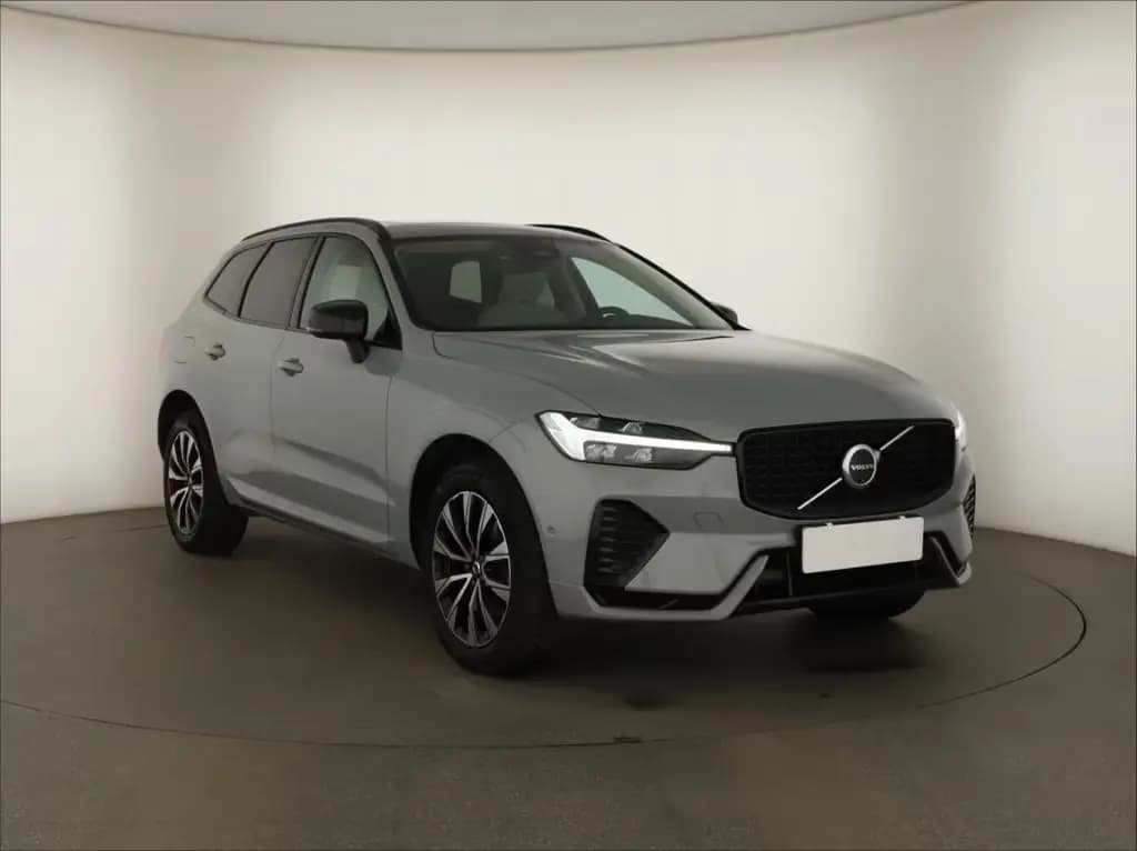 Main__Slider__Photo:Volvo XC60 07/2023-0