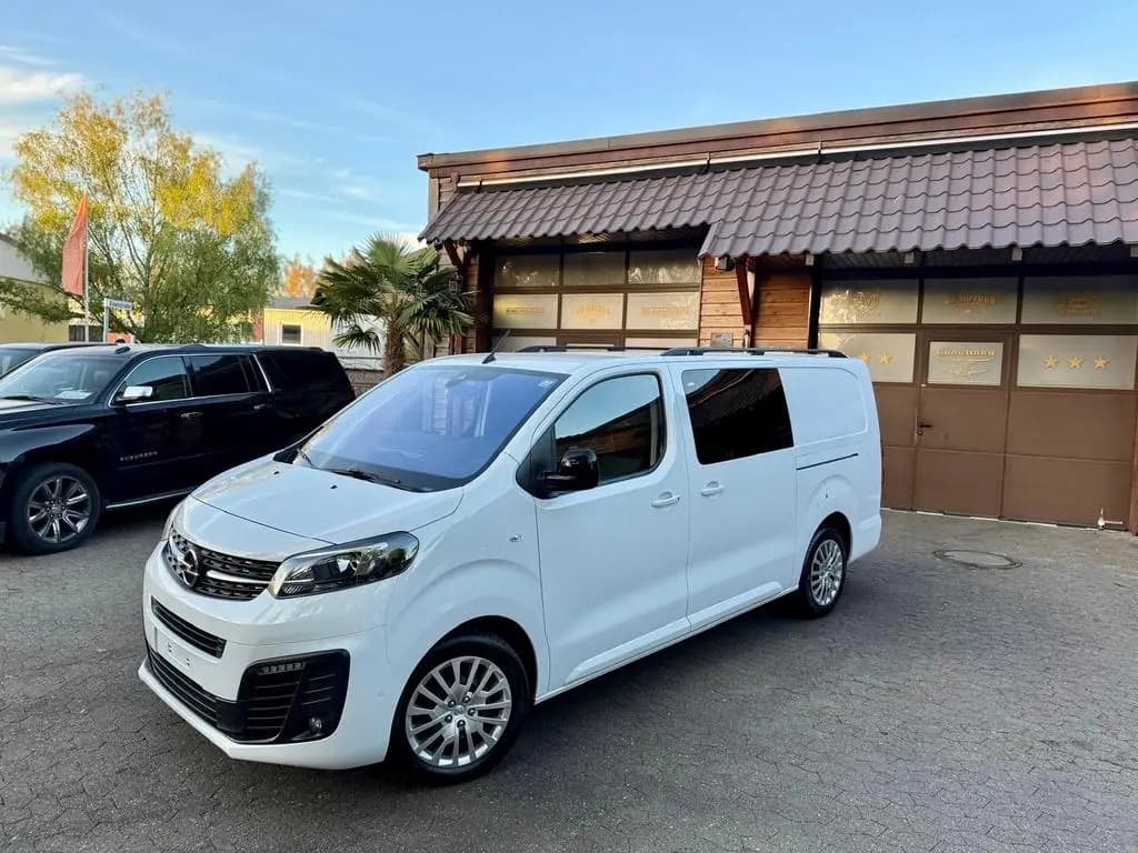 Main__Slider__Photo:Opel Standheizu SITZE*NAVI*KLIMA*KAMERA*KEYLES*AHK* 10/2024-0
