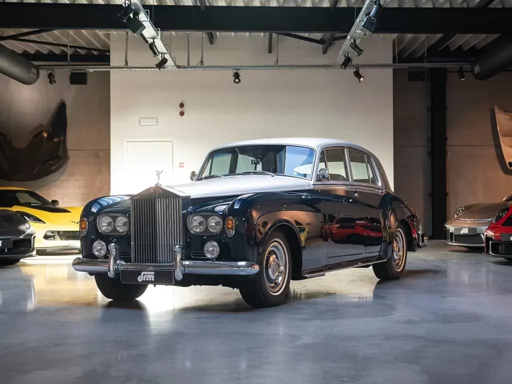 Main__Slider__Photo:Rolls-Royce Silver Cloud III Saloon - LHD 07/1965-0