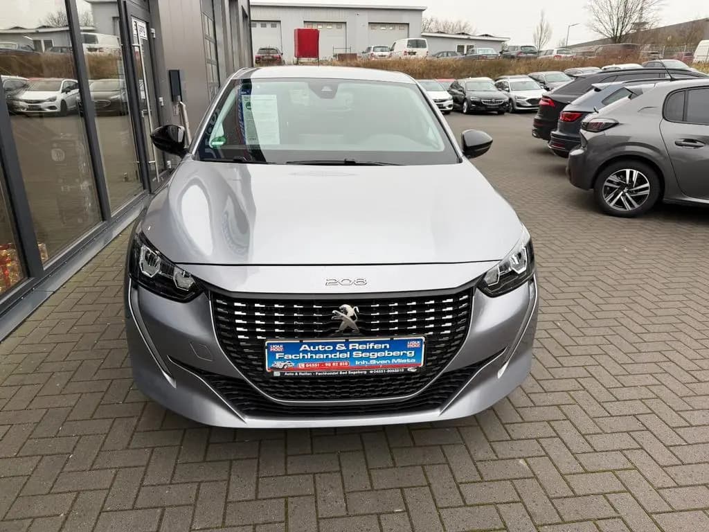 Main__Slider__Photo:Peugeot 208 1.2 Allure*LED*NAVI*SITZHZG*TEMPOMAT*PDC 03/2023-0