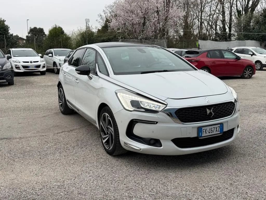 Main__Slider__Photo:DS Automobiles DS5 Ds DS5 5 THP 165 S&S EAT6 So Chic 04/2017-0